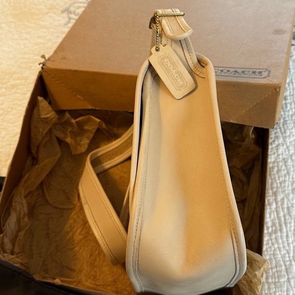 ⭐️Authentic VINTAGE Coach Classic shoulder flap saddle Bag 9170 - Picture 6 of 16